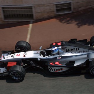 Minichamps McLaren MP4/16 - 2001 - #3 M. Hakkinen 1:18 model car