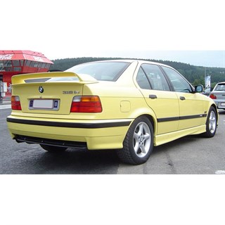 Minichamps BMW 318IS Class II 1994 - Yellow 1:18 model car