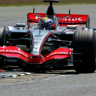 Minichamps McLaren MP4/21 - 2006 - #4 J. Montoya 1:18 model car