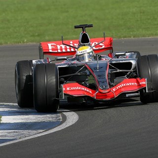 Minichamps McLaren MP4/21 - 2006 Silverstone Test - Lewis Hamilton 1:18 model car