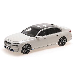 Minichamps BMW i7 2022 - White Metallic 1:18 model car