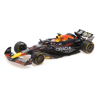 Minichamps Red Bull RB20 - 1st 2024 Japanese Grand Prix - #1 M. Verstappen 1:18 model car