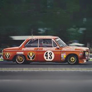 Minichamps BMW 2002 - 1974 Mainz-Finthem DRM - #99 Helmut Kelleners 1:18 model car