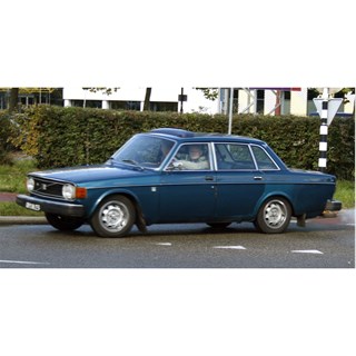 Minichamps Volvo 144 1973 - Dark Blue Metallic 1:18 model car