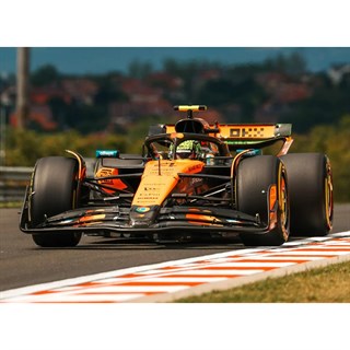 Minichamps McLaren MCL39 - 1st 2025 Hungarian Grand Prix - #4 Lando Norris 1:18 model car
