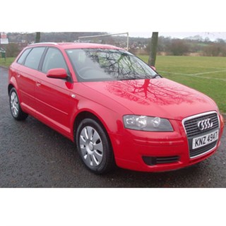 Maxichamps Audi A3 5-Door Saloon 1998 - Red 1:43 model car