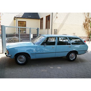 Maxichamps Opel Rekord D Caravan 1975 - Light Blue 1:43 model car