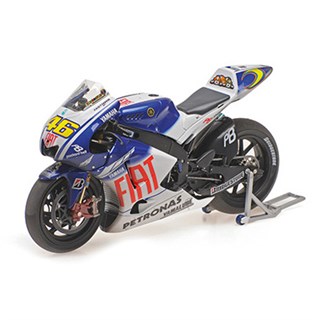 Minichamps Yamaha YZR-M1 'Dirty Version' - 2009 MotoGP World Champion - #46 V. Rossi 1:12