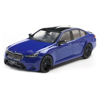 Solido BMW M5 (G90) Sedan 2024 - Marina Bay Blue 1:43 model car