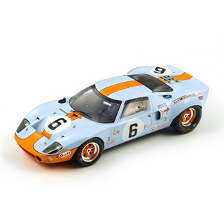 Spark Ford GT40 - 1st 1969 Le Mans 24 Hours - #6 1:18 model car