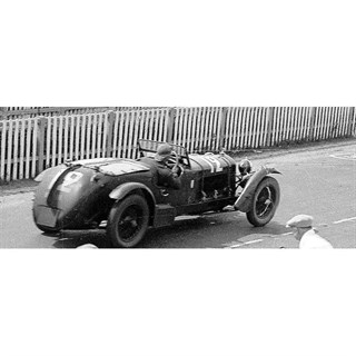 Spark Alfa Romeo 8C 2300 - 2nd 1935 Le Mans 24 Hours - #12 1:43 model car