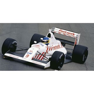 Spark Footwork Arrows A11B - 1990 - #9 M. Alboreto 1:43 model car