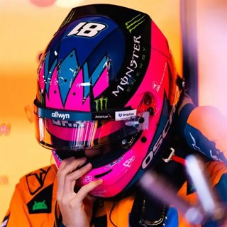 Spark Oscar Piastri McLaren Helmet - 2025 Las Vegas Grand Prix 1:5