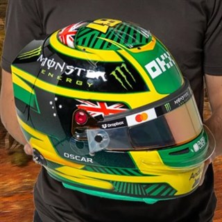 Spark Oscar Piastri McLaren Helmet - 2026 Australian Grand Prix 1:5