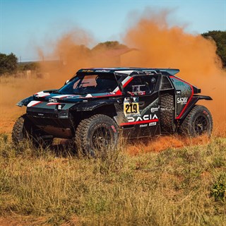 Spark Dacia Sandrider - 2025 Dakar Rally - #219 Sebastien Loeb 1:43 model car