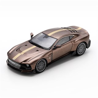Spark Aston Martin Valour 2024 - Cumberland Grey 1:43 model car