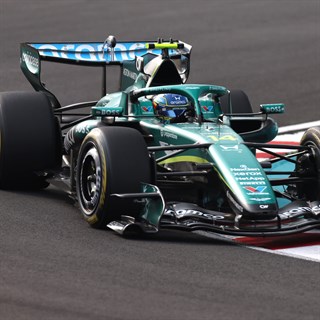 Spark Aston Martin AMR26 - 2026 Japanese Grand Prix - #14 Fernando Alonso 1:43 model car
