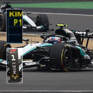 Spark Mercedes F1 W17 w. Pit Boards & Large Base - 1st 2026 Chinese Grand Prix - #12 Andrea Kimi Antonelli 1:43 model car