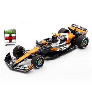 Spark McLaren MCL38 w. Pit Board - 1st 2024 Singapore Grand Prix - #4 L. Norris 1:43 model car