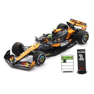 Spark McLaren MCL38 w. Pit Boards - 1st 2024 Abu Dhabi Grand Prix - #4 L. Norris 1:43 model car