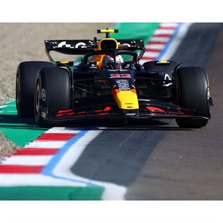 Spark Red Bull RB21 - 2025 Emilia Romagna Grand Prix - #22 Yuki Tsunoda 1:43 model car