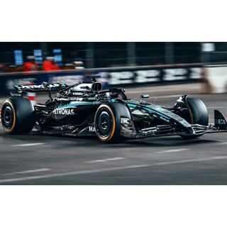 Spark Mercedes F1 W16 - 2025 Las Vegas Grand Prix - #63 George Russell 1:43 model car