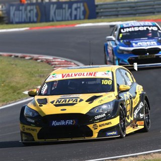 Spark Ford Focus ST - 2025 Brands Hatch Indy BTCC - #100 Ashley Sutton 1:43 model car