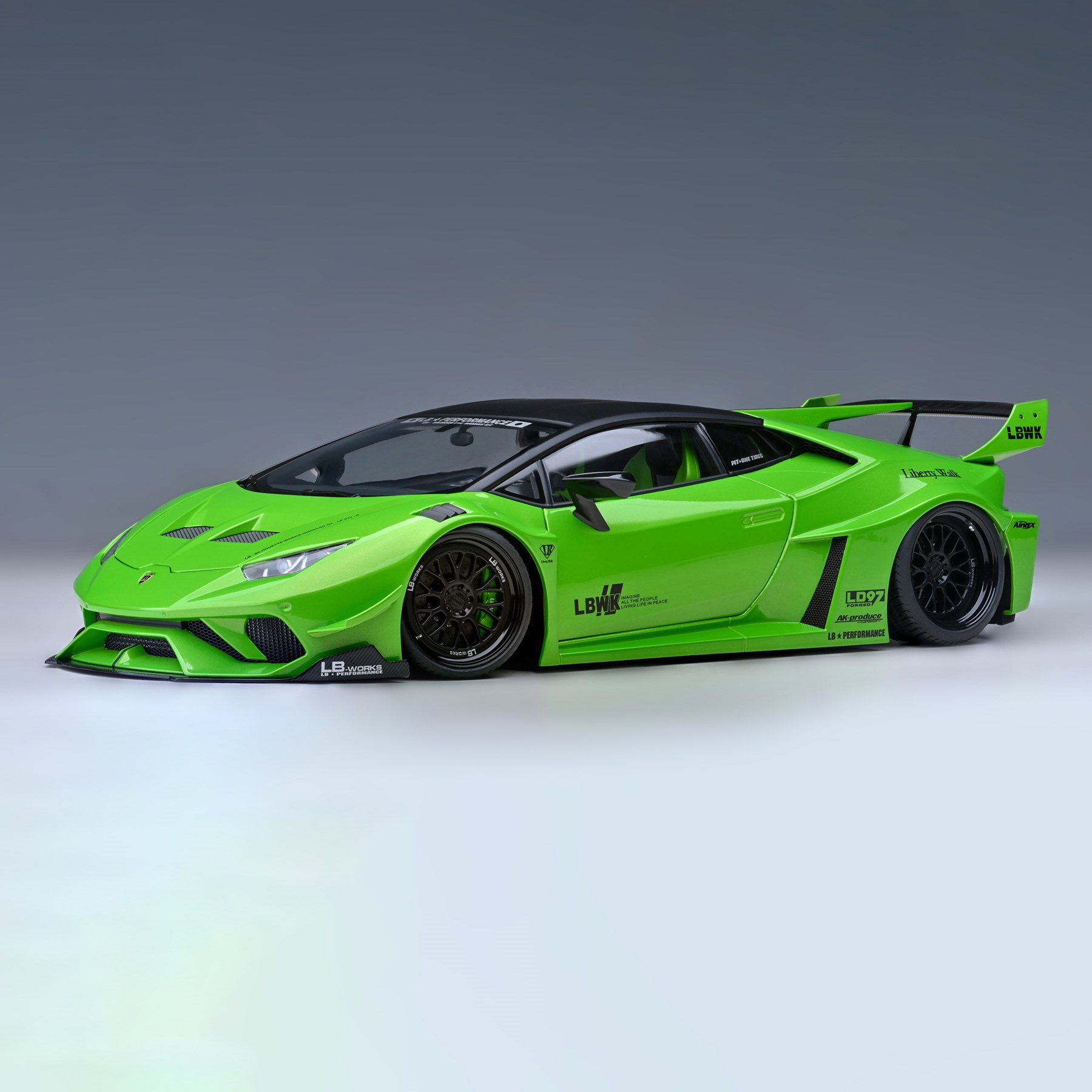 AUTOart 1/18 LB-WORKS ランボルギーニ ウラカン おもちゃ ミニカー