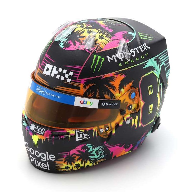 Spark Oscar Piastri McLaren Helmet 2024 Miami Grand Prix 1 5 spark-oscar-piastri-mclaren-helmet-2024-miami-grand-prix-1-5