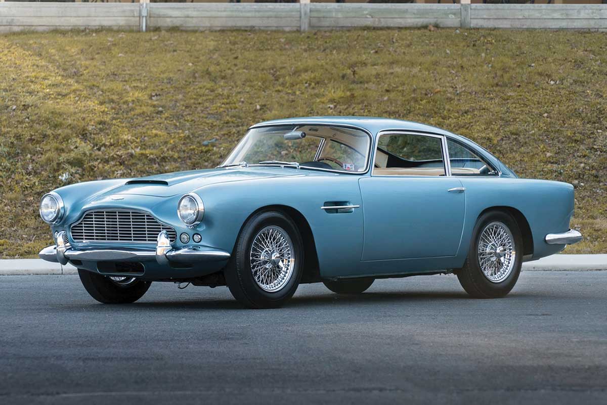 1:12 Aston Martin DB4 model from 12 Art