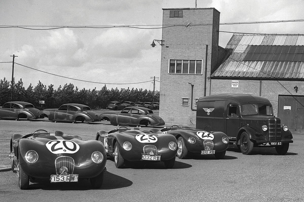1:18 Jaguar C-Type models from CMC