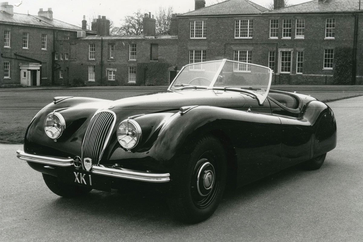 1:18 Jaguar C-Type models from CMC