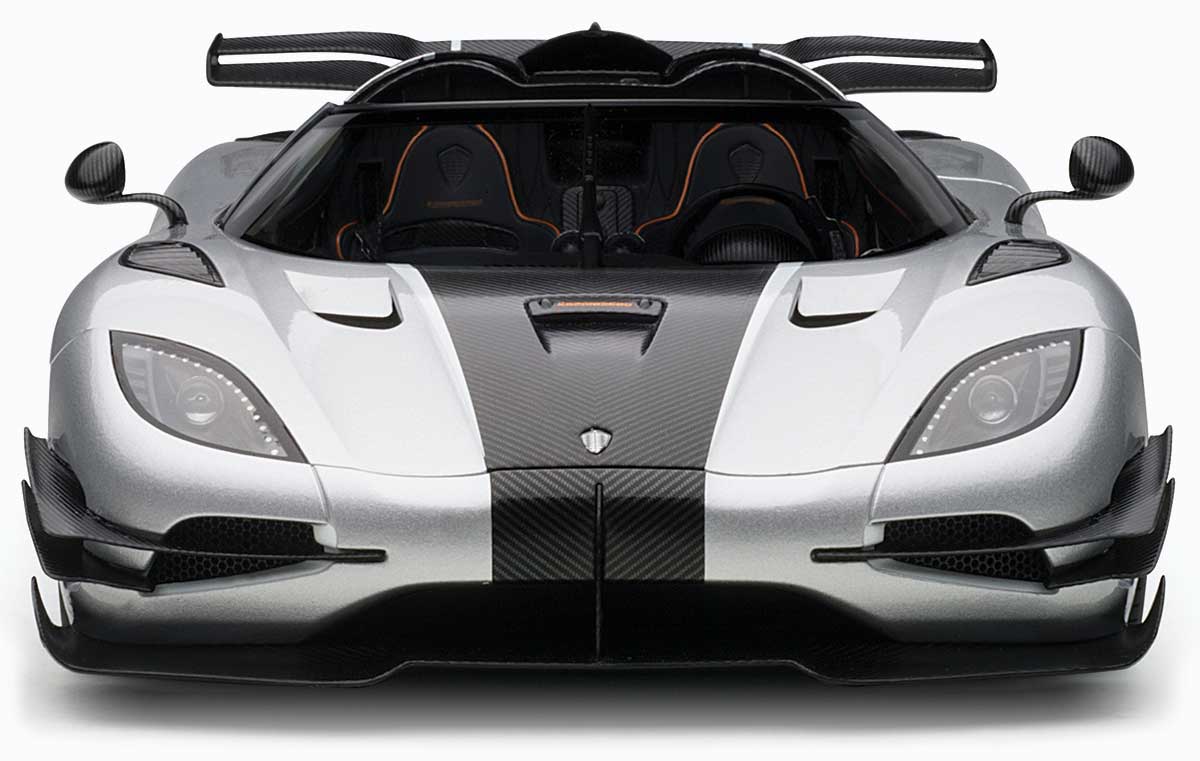 1:18 2014 Koenigsegg One:1 model from AUTOart