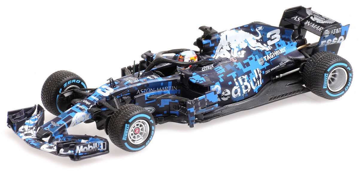 Minichamps 1:43 Ricciardo 2018 Red Bull RB14 Silverstone Shakedown Diecast Model Car Review