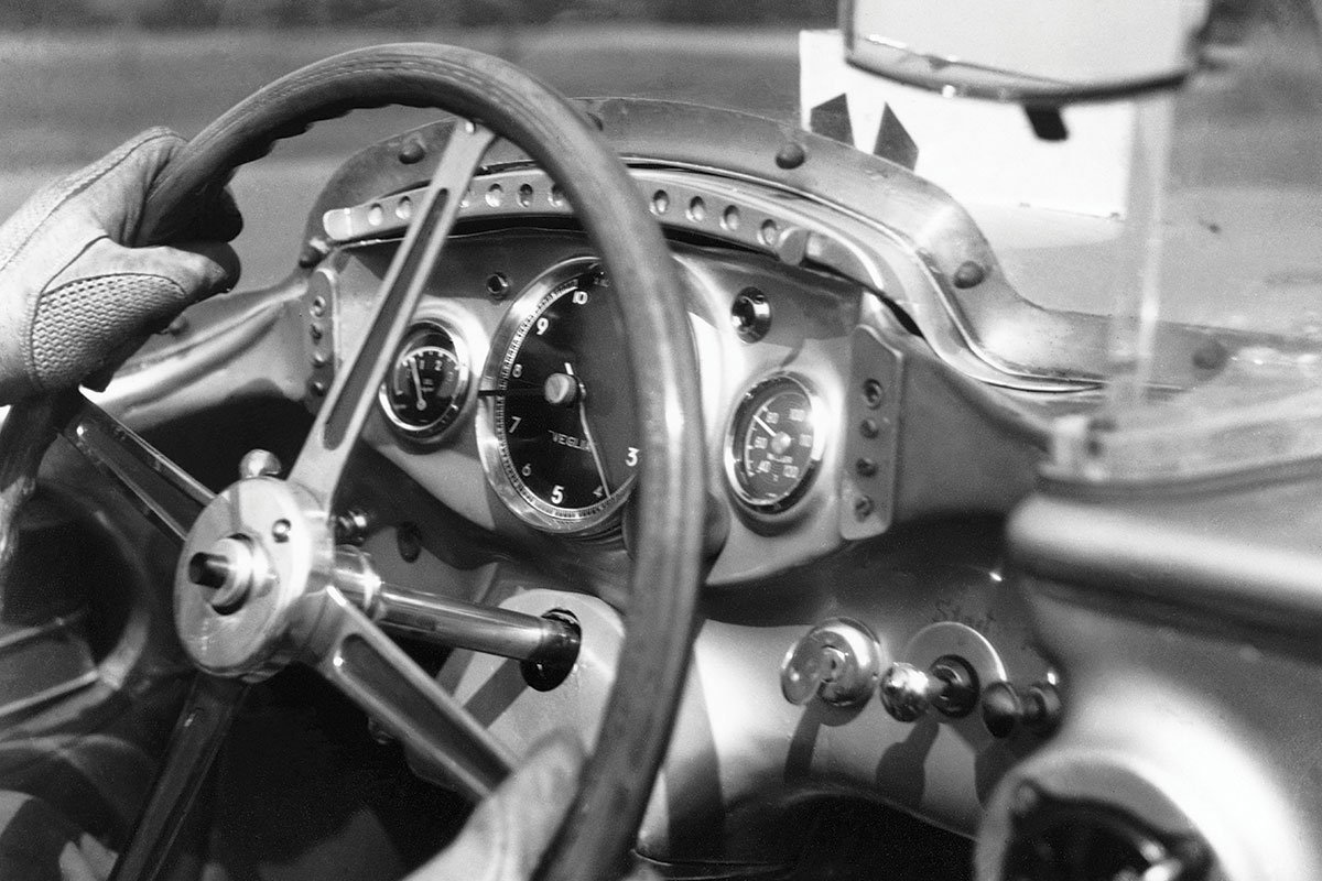 Matrix 1:43 Stirling Moss 1955 Mille Miglia Mercedes 300 SLR Diecast Model Car Review