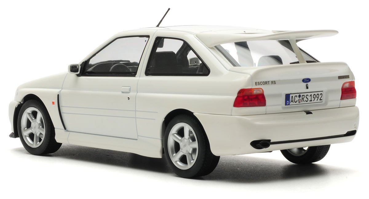 Norev 1:18 1992 Ford Escort RS Cosworth Diecast Model Car Review