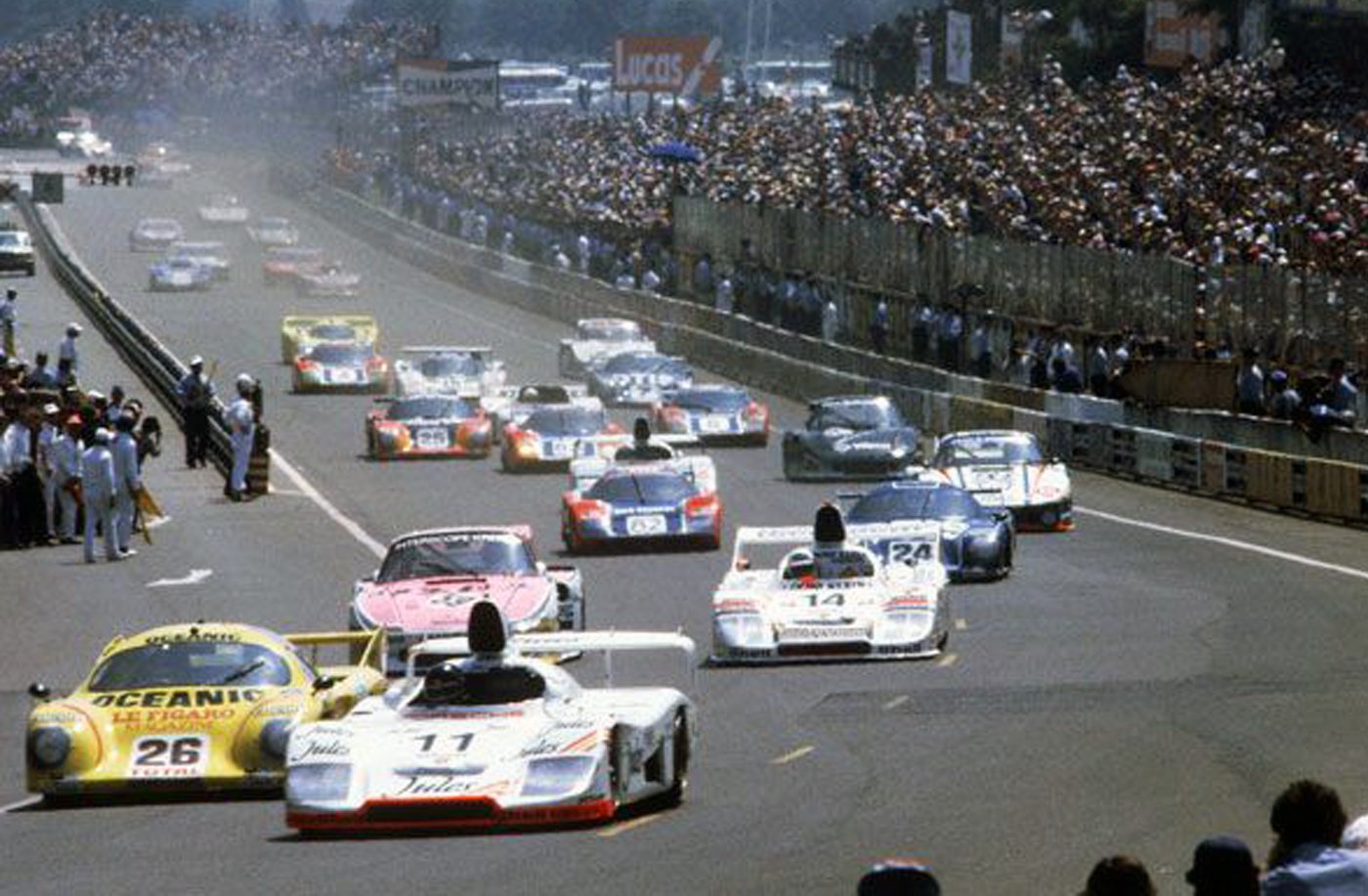 Spark 1:18 1981 Le Mans winning Porsche 935/81 diecast model car review